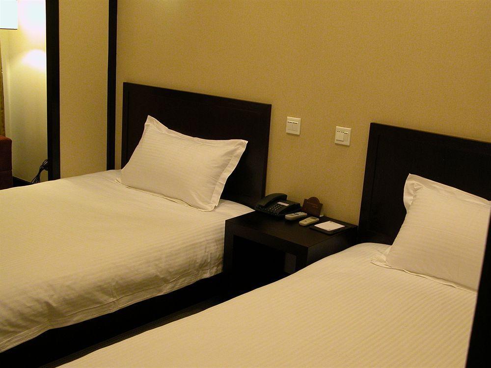 Baolong Homelike Hotel - Wusong Branch Shanghai Bagian luar foto
